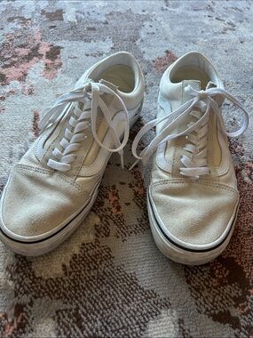 Vans Old Skool Low Top Sneakers in White
